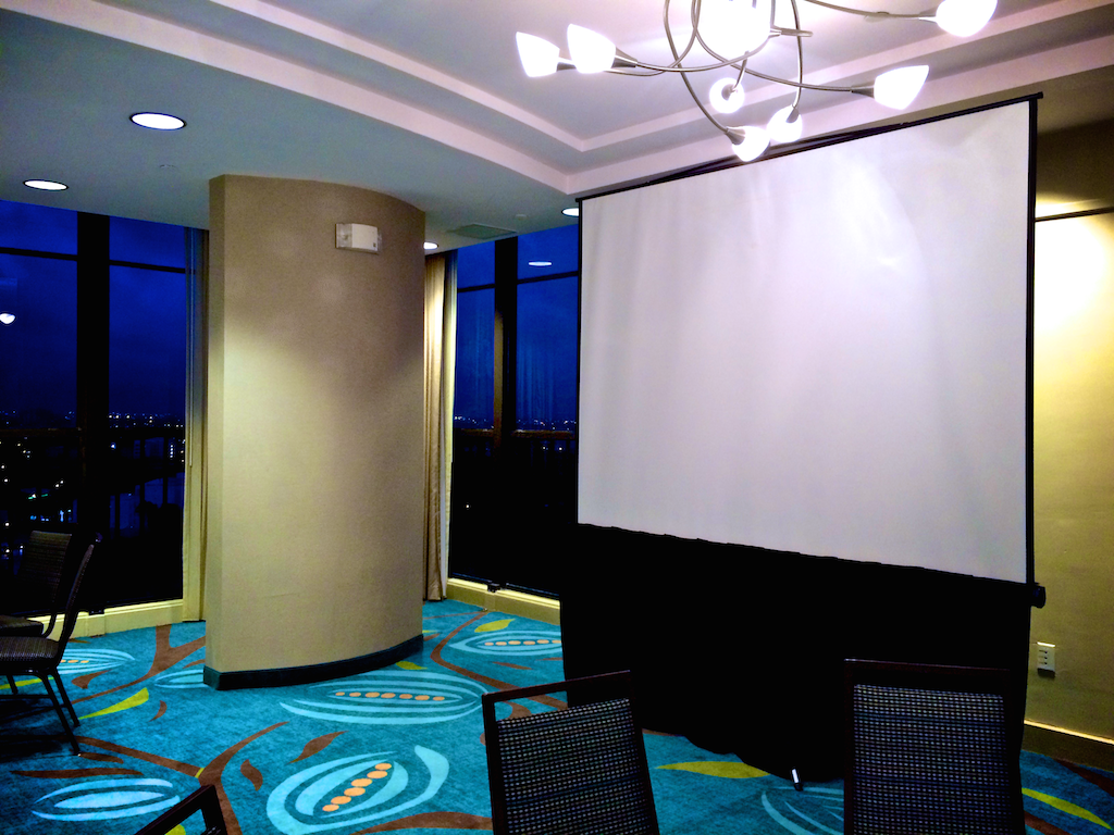 giant projector screen rental